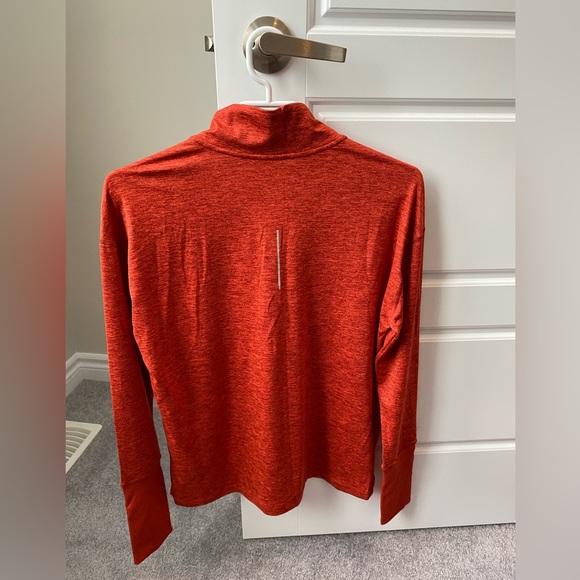 Nike Women’s Dri-Fit Running Shirt NWOT Size M - Picture 2 of 4